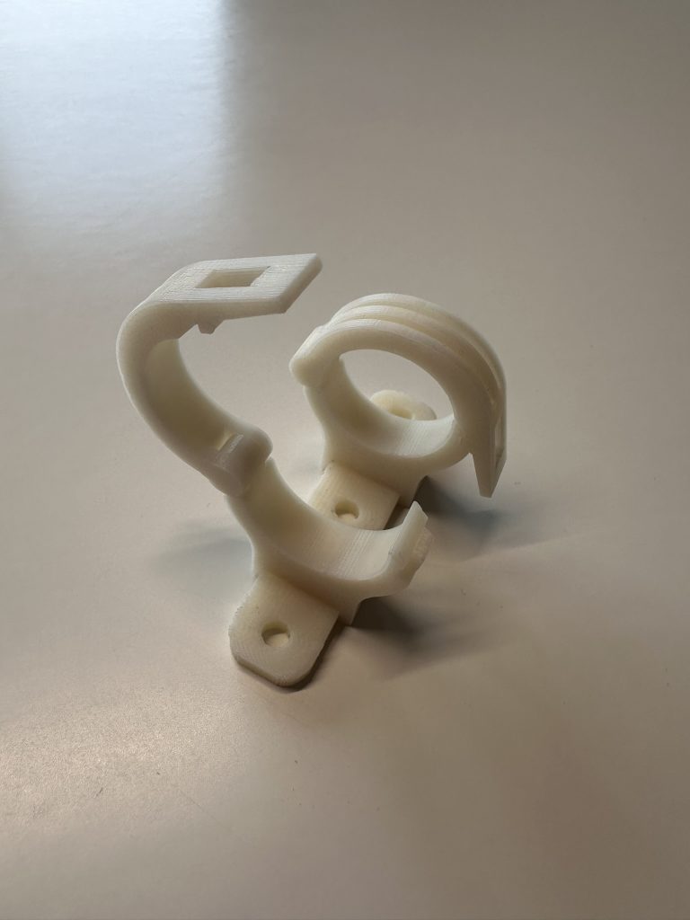 Hose holder made from the 3D printer