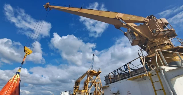 ⚓ Zurück an Bord der Italia Stream – Modernisierung, die überzeugt! 🚢

Vor einiger Zeit durften wir bereits zwei Krane auf der Italia Stream von Grund auf modernisieren – mit großem Erfolg! Die Kundschaft war so begeistert von unserer Arbeit, dass nun auch die restlichen Krane ein Upgrade bekommen.

Unsere Techniker Sebastian und Markus waren dafür in Holland im Einsatz und haben erneut mit Know-how und Präzision abgeliefert:

🖥 Austausch der alten Steuerung eines Liebherr BW36/20
🕹 Einbau neuer CAN-Bus-Joysticks für präzise und reaktionsschnelle Steuerung
⚡ Installation von Encodern für Endschalter zur genauen Positionsüberwachung
💡 Neue Drucksensoren für eine zuverlässige Überwachung der Hydraulik

Diese Nachrüstung macht die Krananlage nicht nur effizienter, sondern auch zukunftssicher und wartungsfreundlich.

Ein großes Dankeschön an unser Team für den erneuten Einsatz – und an unsere Kundschaft für das Vertrauen! 💪

#GreussingKranservice #ItaliaStream #Kranmodernisierung #LiebherrBW36 #CANBusSystem #Steuerungstechnik #OffshoreService #TeamGreussing #Innovation #Wiederholungstäter